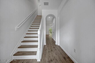 5915 Pavilion Dr in Jacksonville, FL - Building Photo - Building Photo