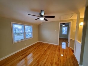 4137 W 99th Pl in Oak Lawn, IL - Foto de edificio - Building Photo