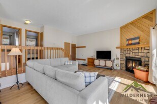 9825 Ryan Gulch Rd in Silverthorne, CO - Building Photo