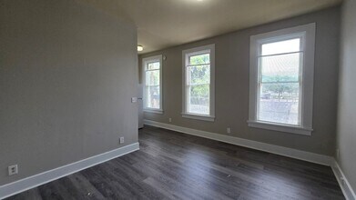 2131 Staebler St in Cincinnati, OH - Foto de edificio - Building Photo