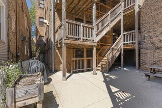 2629 W Ainslie St in Chicago, IL - Building Photo - Building Photo