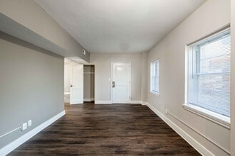 Grandview Apartments in Wichita, KS - Foto de edificio - Interior Photo