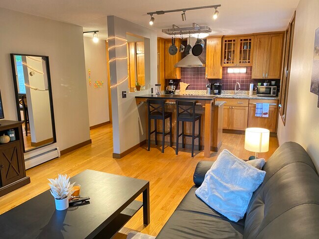 4029 14th Ave S, Unit 16 in Minneapolis, MN - Building Photo - Building Photo