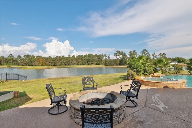 property at 22 Post Shadow Estate Dr