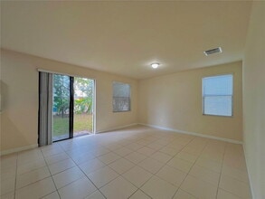 3546 W 86th Terrace in Hialeah, FL - Building Photo - Building Photo