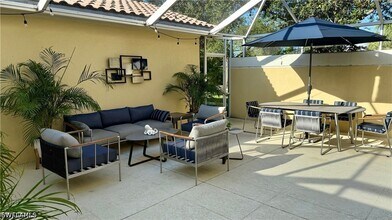 15561 Latitude Dr in Bonita Springs, FL - Building Photo - Building Photo