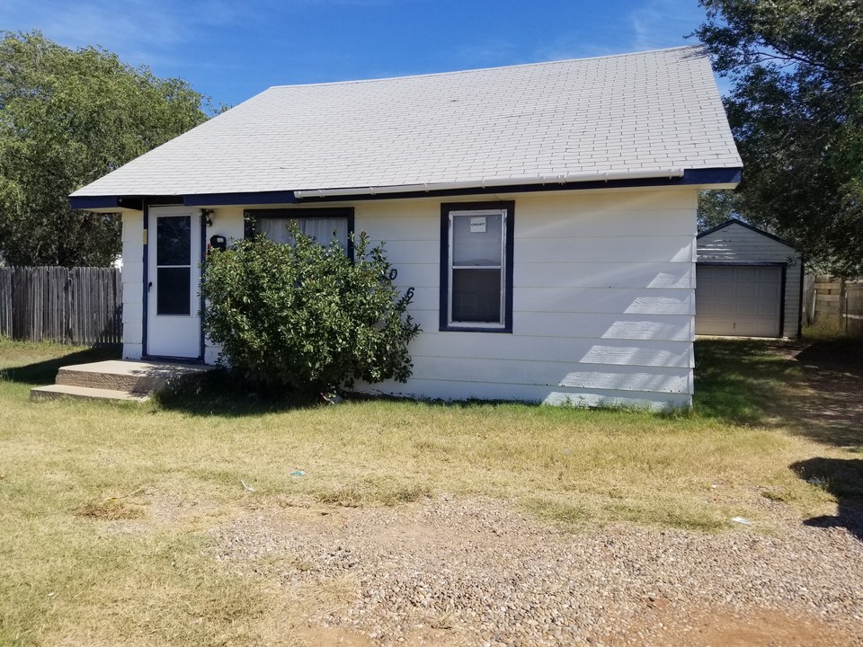 306 N Western St in Amarillo, TX - Building Photo