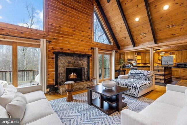 property at 8 Hope Valley Ln