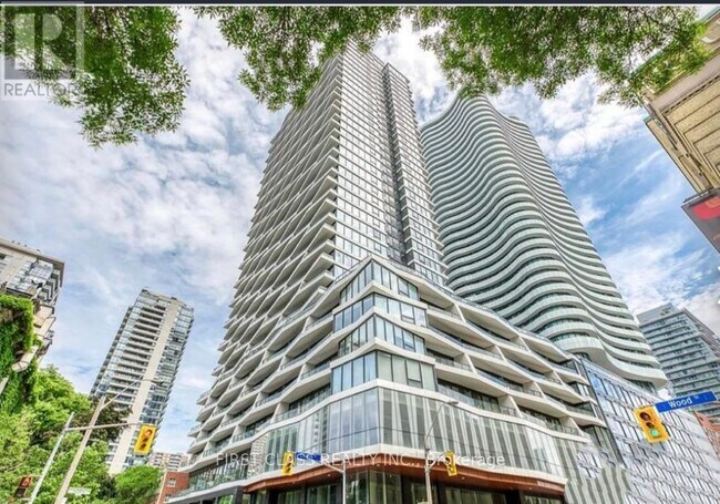 property at 85-1585 Wood St
