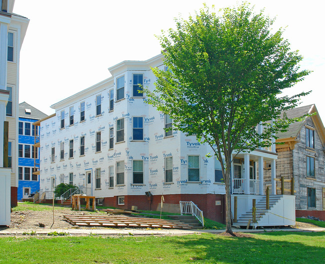 222 Eastern in Portland, ME - Foto de edificio - Building Photo