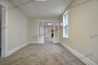 112 Nicholson St, Unit 2W in Joliet, IL - Foto de edificio - Building Photo