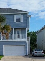 870 Marina Dr in Slidell, LA - Building Photo