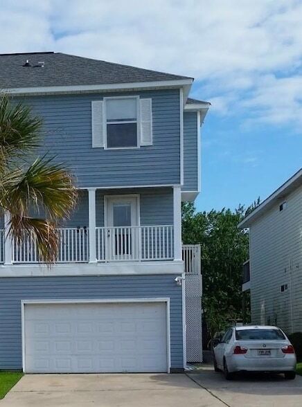 property at 870 Marina Dr