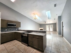 3517 Chatelaine Ct in Tallahassee, FL - Building Photo - Building Photo