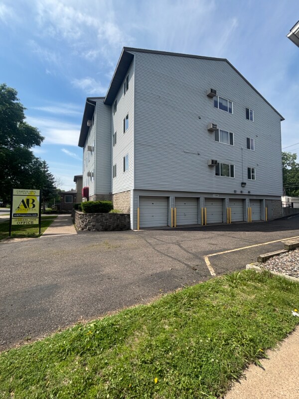 411 5th Ave S in St. Cloud, MN - Building Photo - Building Photo