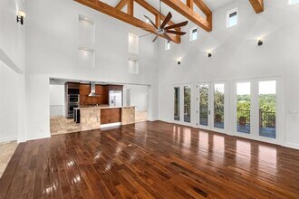 1101 Sprague Ln in West Lake Hills, TX - Building Photo - Building Photo
