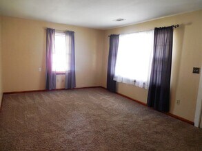 105 Evergreen St in Martin, TN - Building Photo - Building Photo