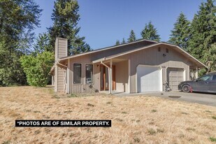 9248 Mullen Rd SE in Olympia, WA - Building Photo