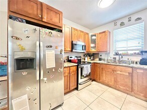 7743 SW 99th St in Miami, FL - Building Photo - Building Photo