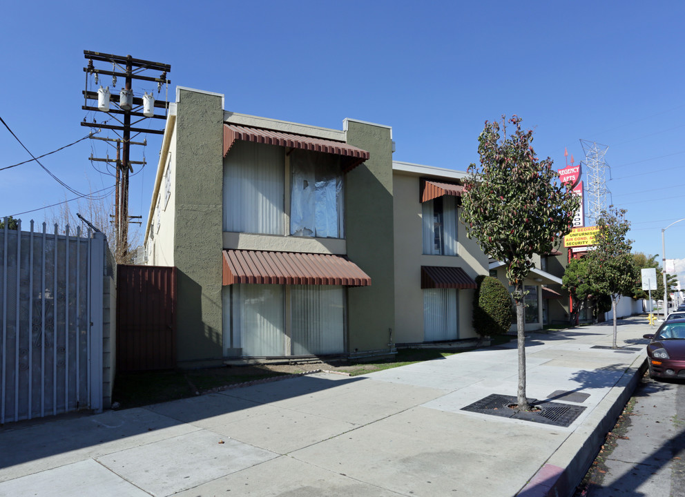 Crystal Arms in South Gate, CA - Building Photo