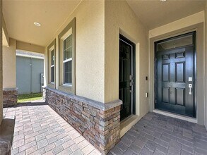 521 Brunswick Dr in Davenport, FL - Foto de edificio - Building Photo