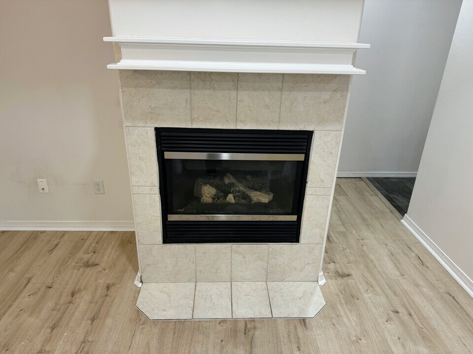 7059 Fairweather Park Loop in Anchorage, AK - Building Photo