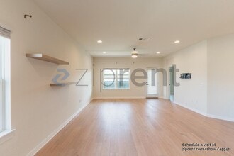 301 Gidran Trail in Georgetown, TX - Foto de edificio - Building Photo