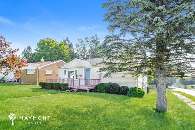 501 Mona Ln in Youngstown, OH - Building Photo - Building Photo