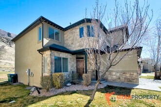 10724 N Cypress in Cedar Hills, UT - Building Photo - Building Photo