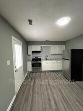 487 Huntingridge Rd in Greenville, NC - Building Photo - Building Photo