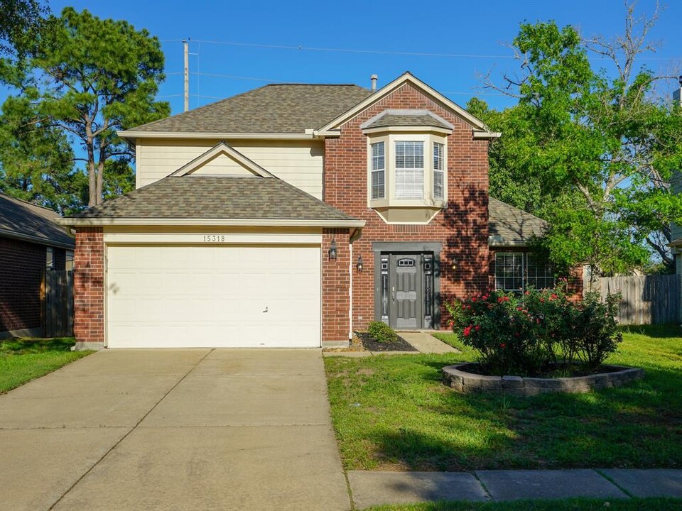 15318 Chestnut Falls Dr in Cypress, TX - Foto de edificio