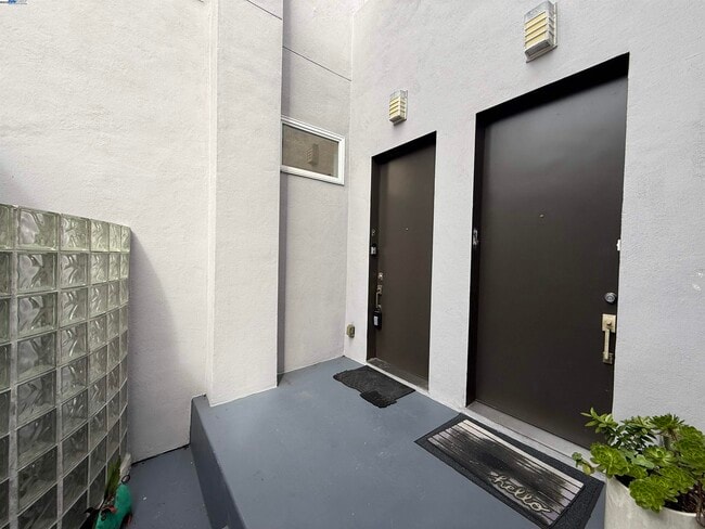 317 Cortland Ave in San Francisco, CA - Building Photo - Building Photo