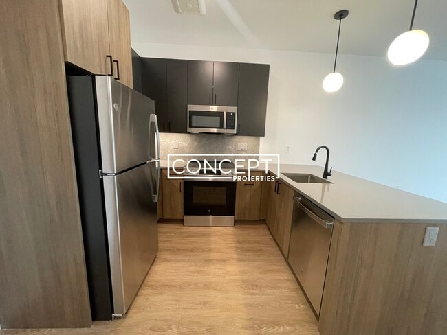 199 Gardner St in Boston, MA - Foto de edificio - Building Photo