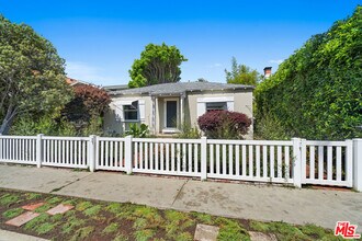 815 Crestmoore Pl in Los Angeles, CA - Building Photo - Building Photo