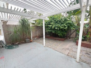 833 Del Mar Downs Rd in Solana Beach, CA - Building Photo - Building Photo