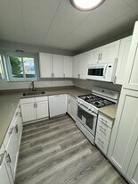 902 Erdner Ave in Avalon, PA - Building Photo