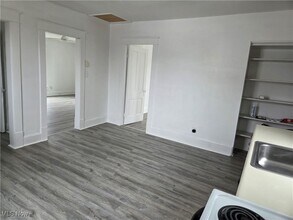 449 2nd Dr NE in New Philadelphia, OH - Building Photo - Building Photo