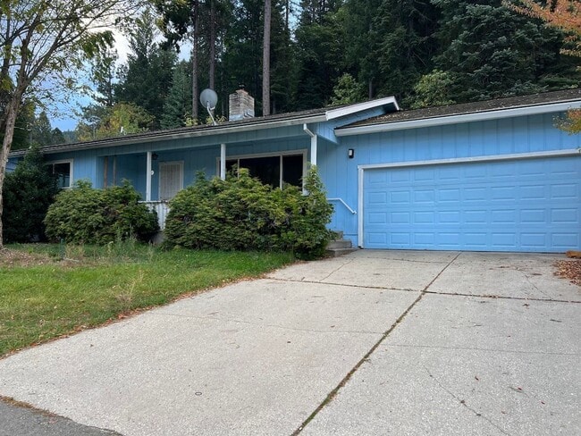 property at 76 Crestview Dr