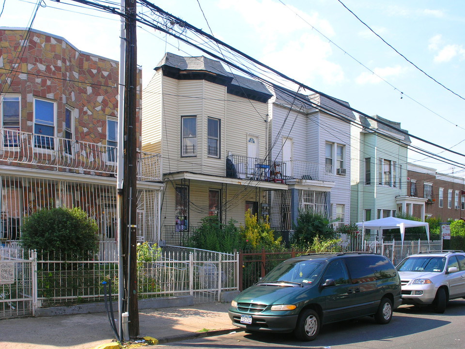 1309 Hoe Ave in Bronx, NY - Building Photo