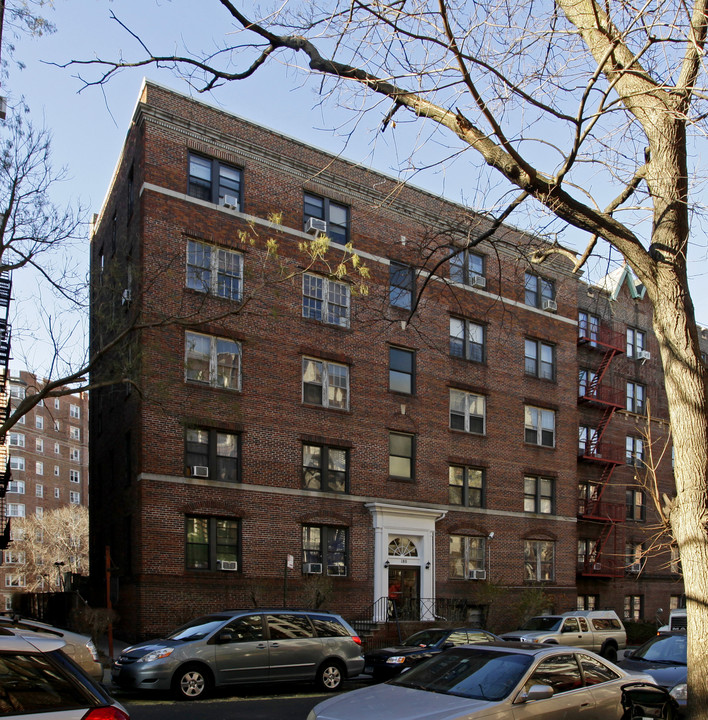 180 Pinehurst Avenue in New York, NY - Foto de edificio