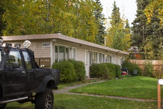 Monroe Apartments in Anchorage, AK - Building Photo - Building Photo