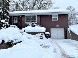 875 Iroquois Ave in St. Paul, MN - Building Photo