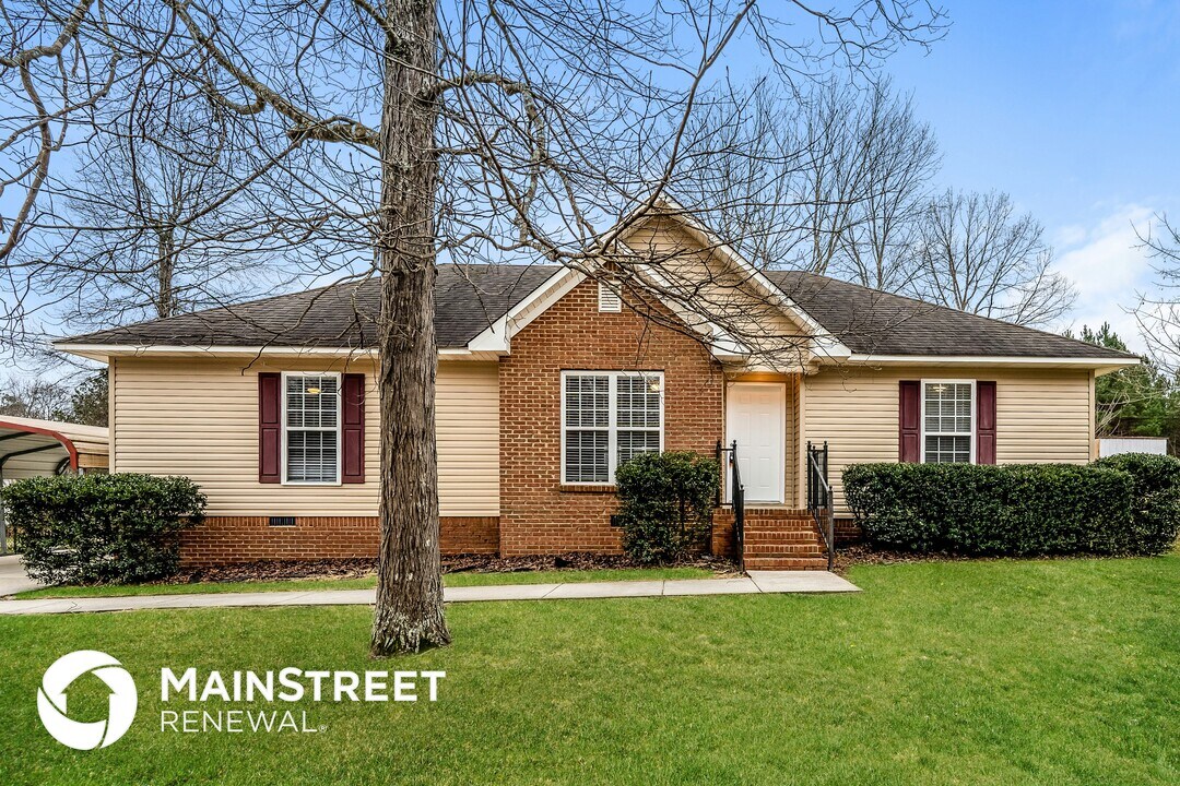 365 Wooden Trace Cir in Springville, AL - Building Photo