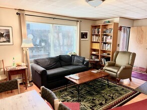 1610 E St in Anchorage, AK - Building Photo - Building Photo