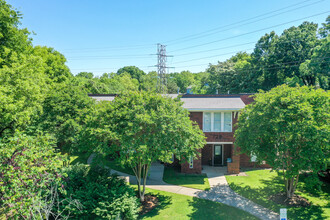 15th Street Apartments in Charlotte, NC - Building Photo - Primary Photo