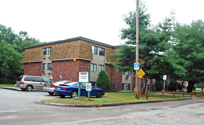 Rutland Manor Apartments in Dover, NH - Building Photo - Building Photo