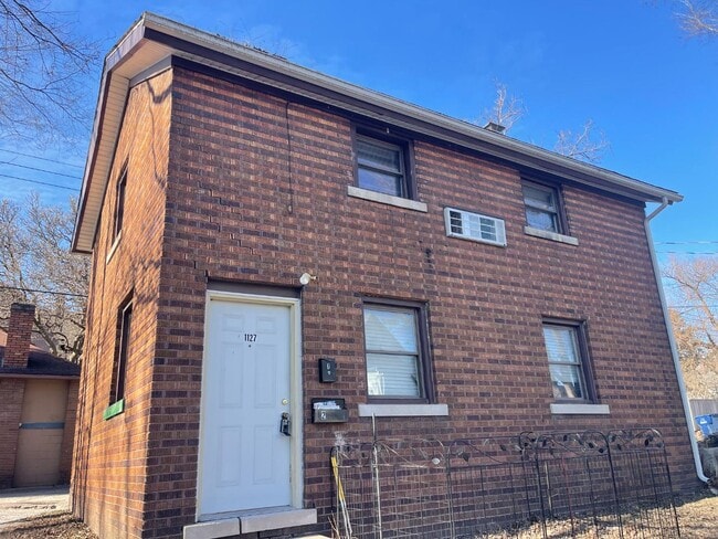 property at 1127 S 7th St