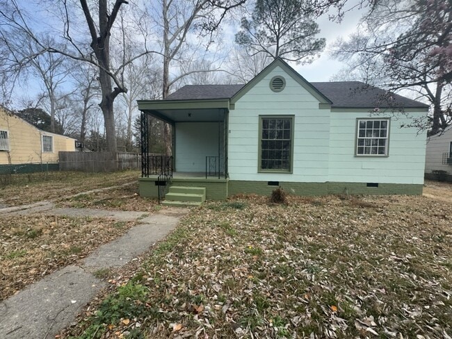 property at 4426 Desoto St