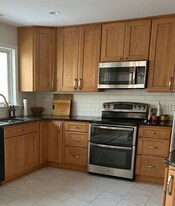 1246 Gorham St in Lowell, MA - Building Photo