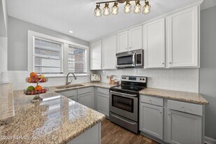 4660 French St in Jacksonville, FL - Building Photo